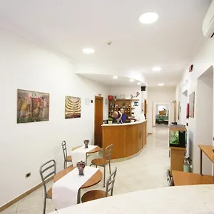 Zara Hotel Nápoles
